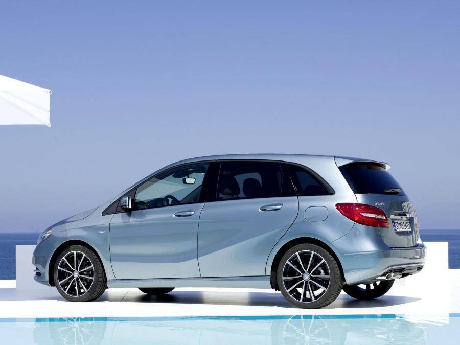  Mercedes-Benz B200 CDI BlueEFFICIENCY 2011 года  (фото 11 из 30)